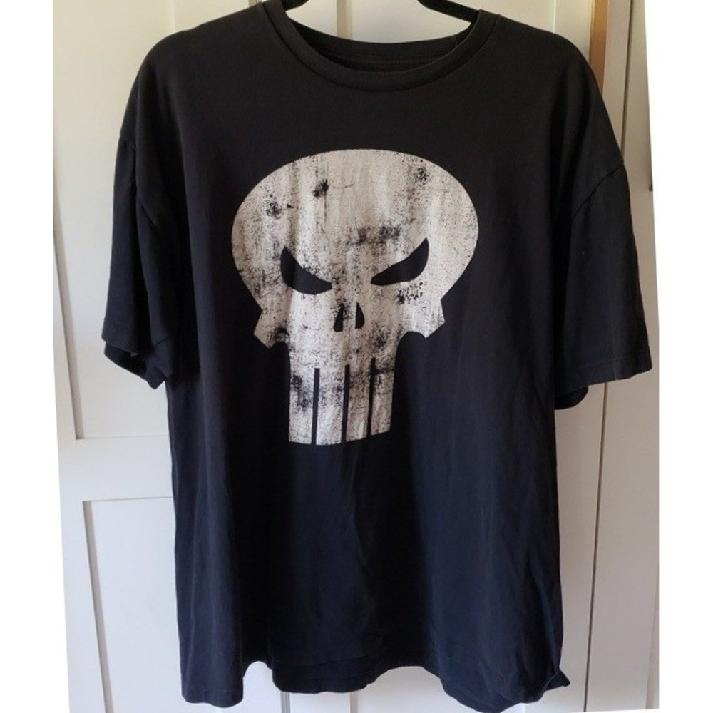 Marvel The Punisher Shirt Mens 2XL Black Skull Graphic Thrashed 90s Grudge Tee